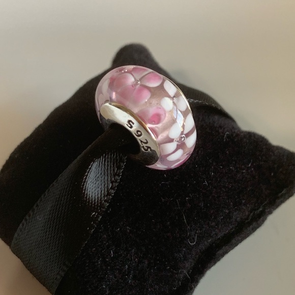 NEW 🌸#81-Murano Glass Bead Pink & White Flowers🌸 - Picture 5 of 8